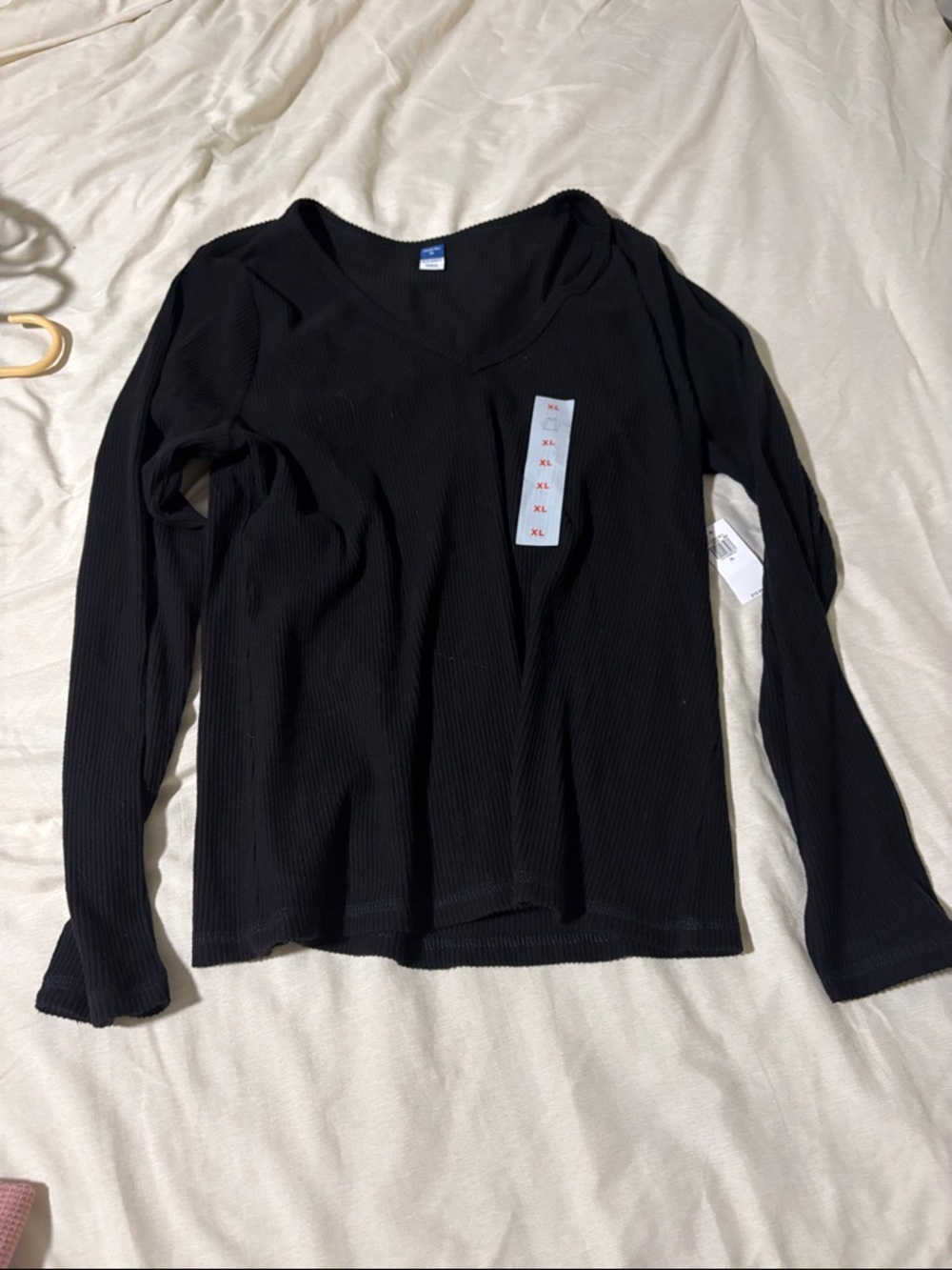 Old Navy Black Ribbed Plush V-Neck Tee